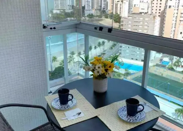 Vista panorâmica nas Asturias Apartamento Guarujá